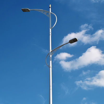 Poste de luz de calle de acero galvanizado en caliente para jardín, carretera, plaza, con diseño personalizable y material duradero