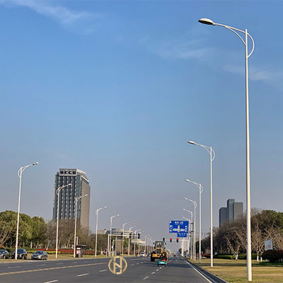 Soldado enrollado en el ejército solar afilado ronda poste octagonal de la lámpara a prueba de viento