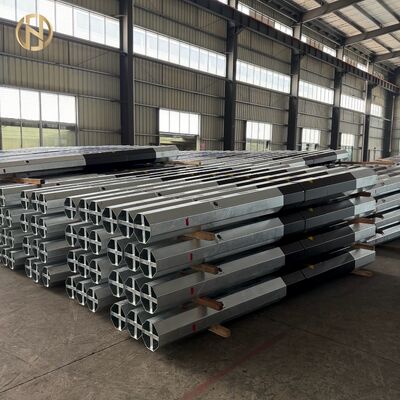 comprar Poste de energía octogonal de acero de 30-40 pies (12-18 m), Torre de distribución de servicios públicos HDG Q355 ASTM A572, Junta deslizante multisección, Base de betún online manufacture