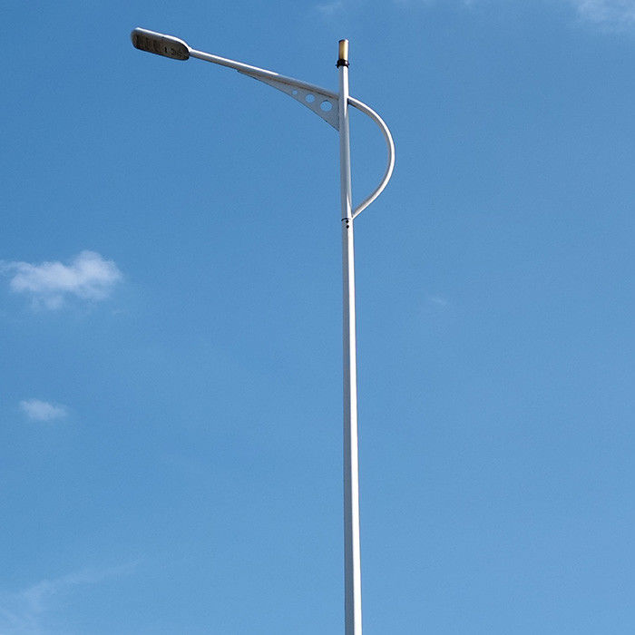 Diseño de poste de luz de calle personalizable con material de acero galvanizado en caliente perfecto para proyectos de iluminación al aire libre