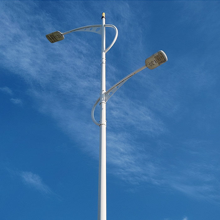 Acero galvanizado de brazo único o doble 20 pies poste de luz de la calle con pintura
