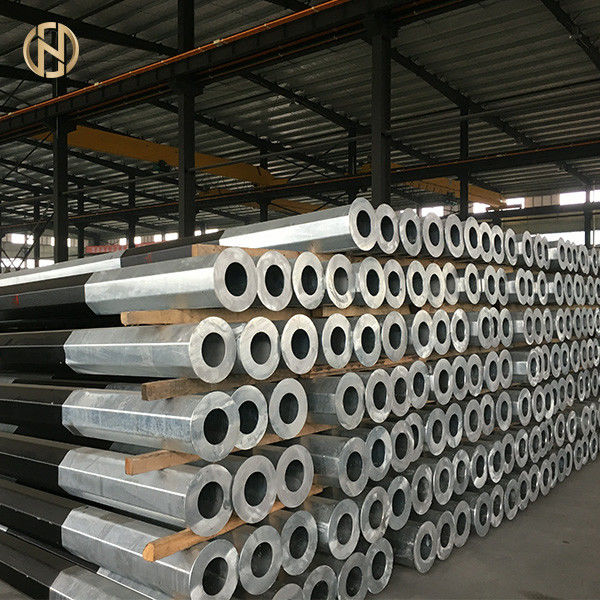 La inmersión caliente eléctrica modificada para requisitos particulares 500daN de poste el 12m de la corriente del color galvanizó la superficie