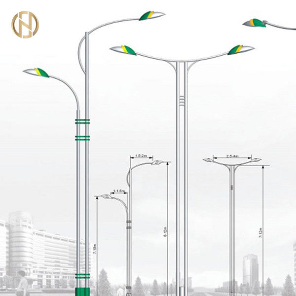 Grueso ligero de acero del soporte 3-10m m de la luz de calle de la durabilidad de poste de calle alto