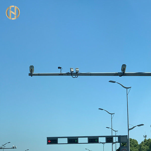 Cámara CCTV de la calle del camino que monta el servicio modificado para requisitos particulares poste disponible