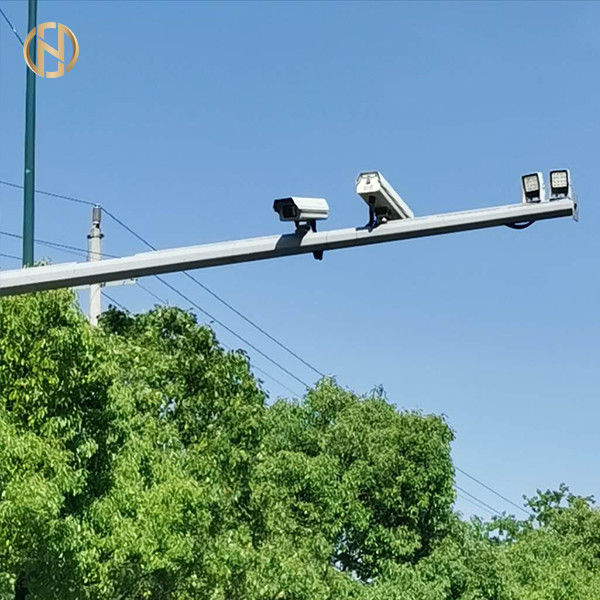 Durabilidad resistente del CCTV poste del acero del viento alta con la certificación del ISO 9001