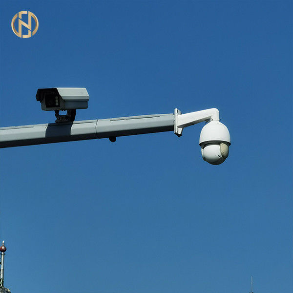 Cámara CCTV de acero poste L tipo vida de servicio larga de la longitud del brazo del 1m - de los 30m